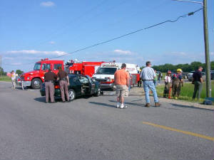 06-04-04accident02.jpg