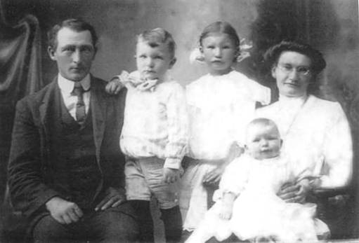 Armock-Daniel-IdaWitt-Theresa-Robert-Elsie.jpg