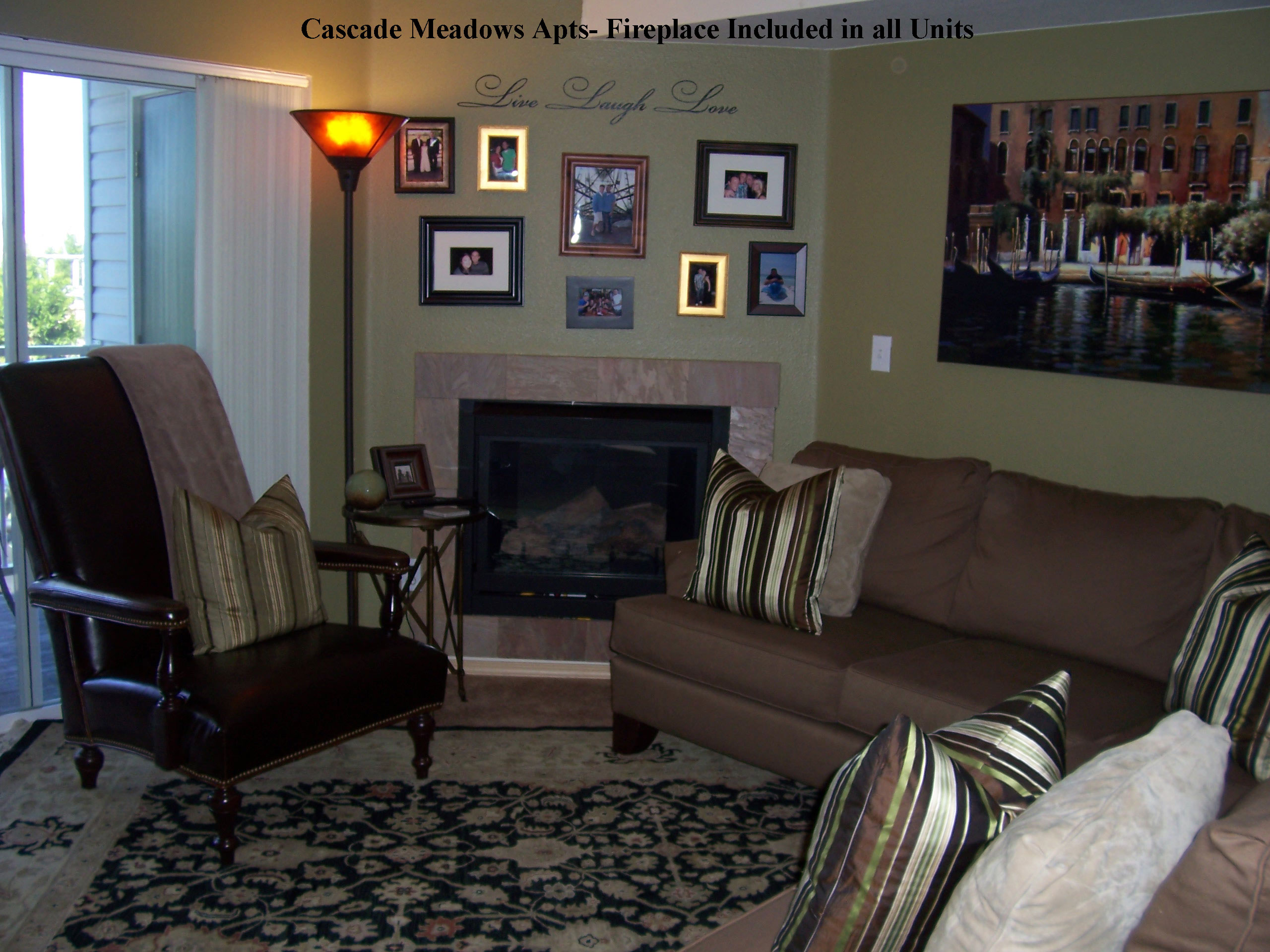 Fireplace009.jpg