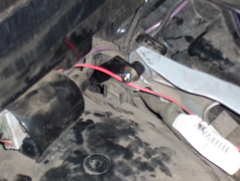 Attached_Strut_on_saddlebag_subframe_.jpg