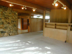 129196inchlivinglookingtokitchen.jpg