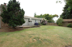 16826yardbacktohouse.jpg