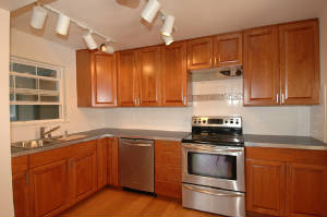 8183kitchen.jpg