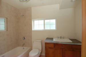 8183mainbath.jpg