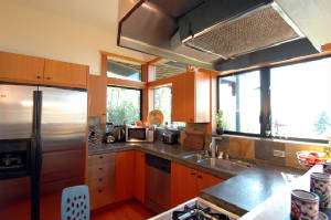 8907kitchen3.jpg
