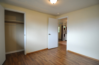 531-1bedroom2lookingout.jpg