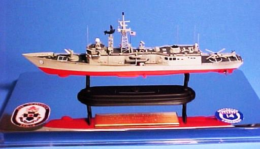 Overall view of the finished model, with the ship's crest on the left and squadron patch on the right. A small kit that still shows off all the aftermarket details to good advantage.