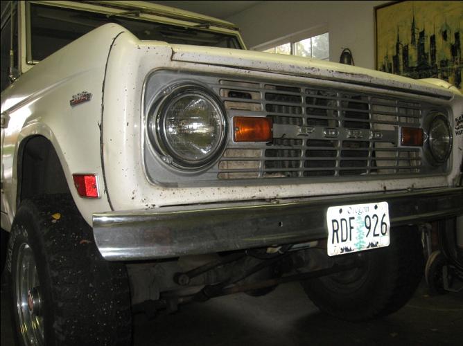 BroncoFront2p75.JPG