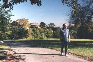 footpaths in Avril Park