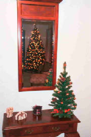 foyer_christmas_2002.jpg