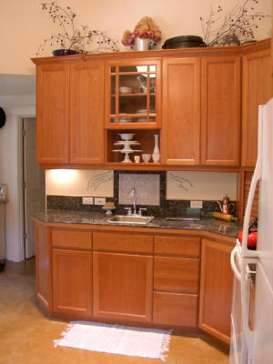 kitchencherryspecialglassdoor.jpg
