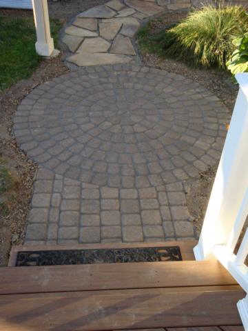 The finished paver circle and flagstone path