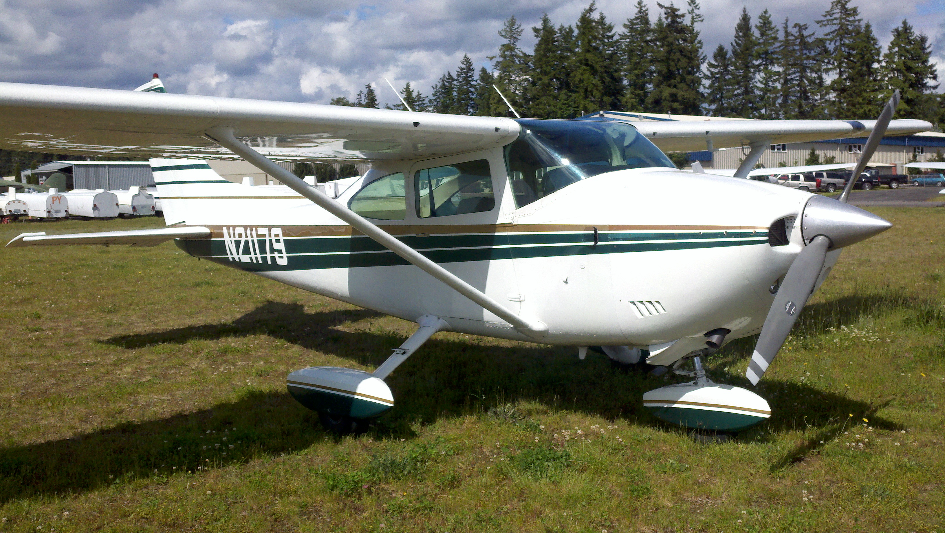 Cessna182N21179.jpg